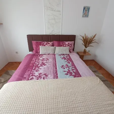 Maja Appartement *