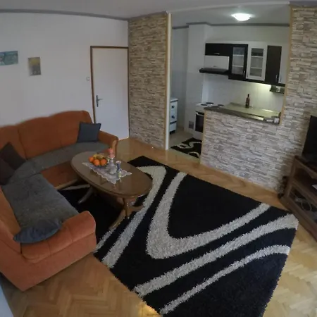 Apartment Maja *