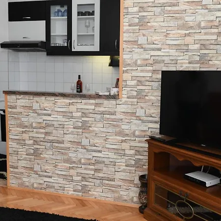 Apartment Maja *